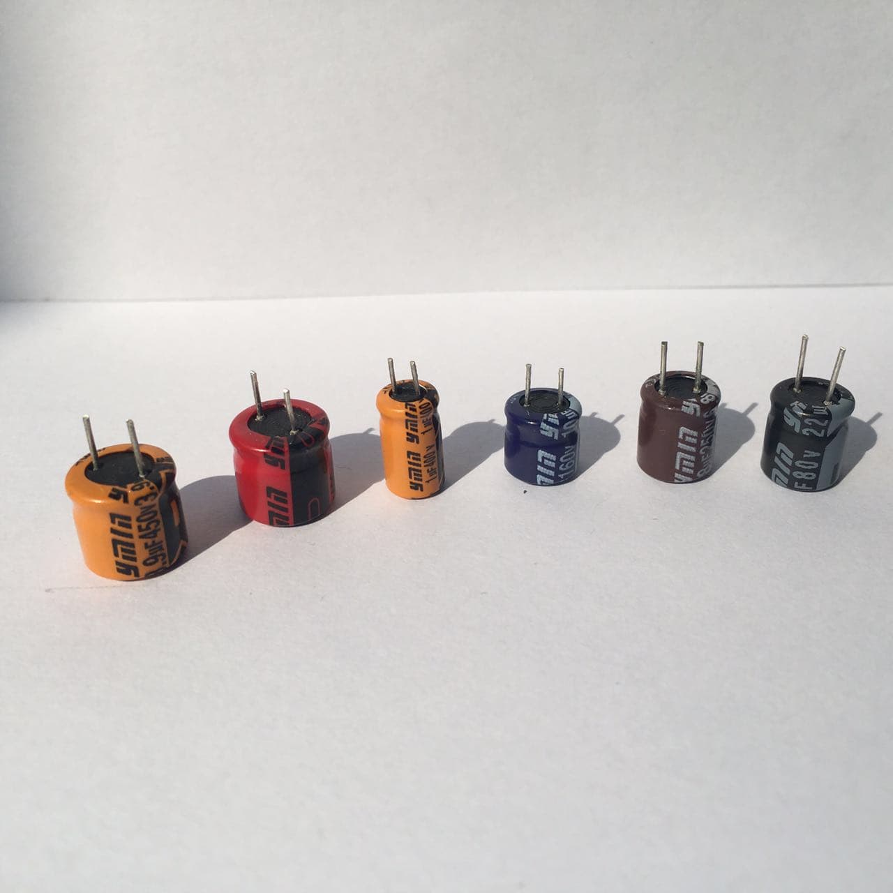 SMALL SIZE Radial Lead aluminum electrolytic capacitor 7mm